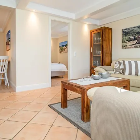 Moi's Hues Friesenhaus Moi S Hues 1